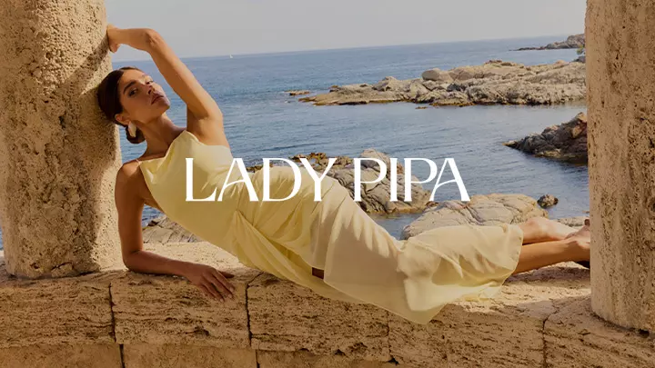 Lady Pipa