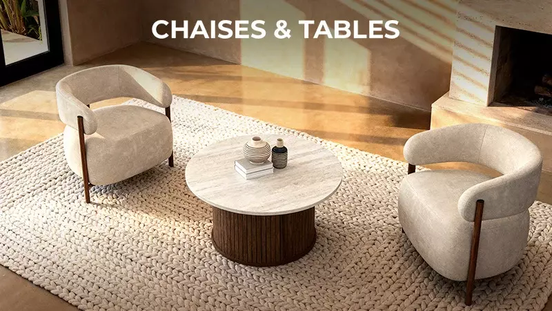 Chaises & Tables