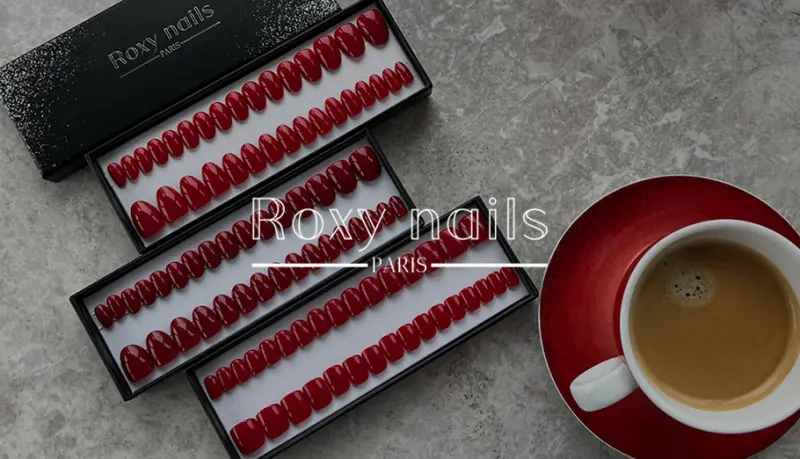 Roxy Nails