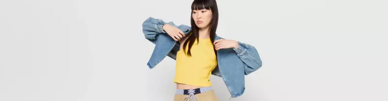 Looks denim tendance pour femme