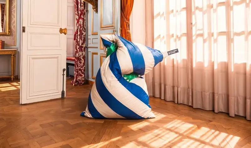La Tête Dans Les Nuages